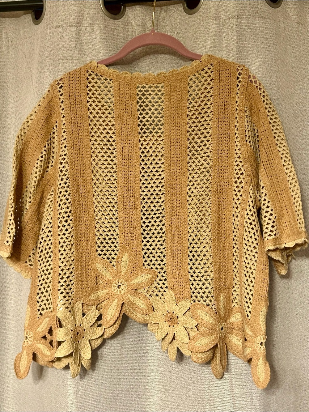 Solitaire Crochet Flower Hem Top - Tan & Cream Medium - Picture 2 of 7